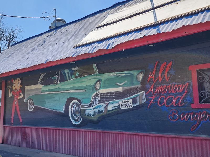 Mad Mack's Burger exterior